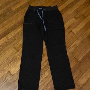 Black Figs Acadia cargo scrub bottoms